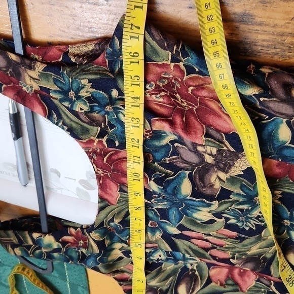 Vintage Floral Linen Dress Y2K Feminine Sexy Flirty Artsy Dark Romance - Picture 12 of 15